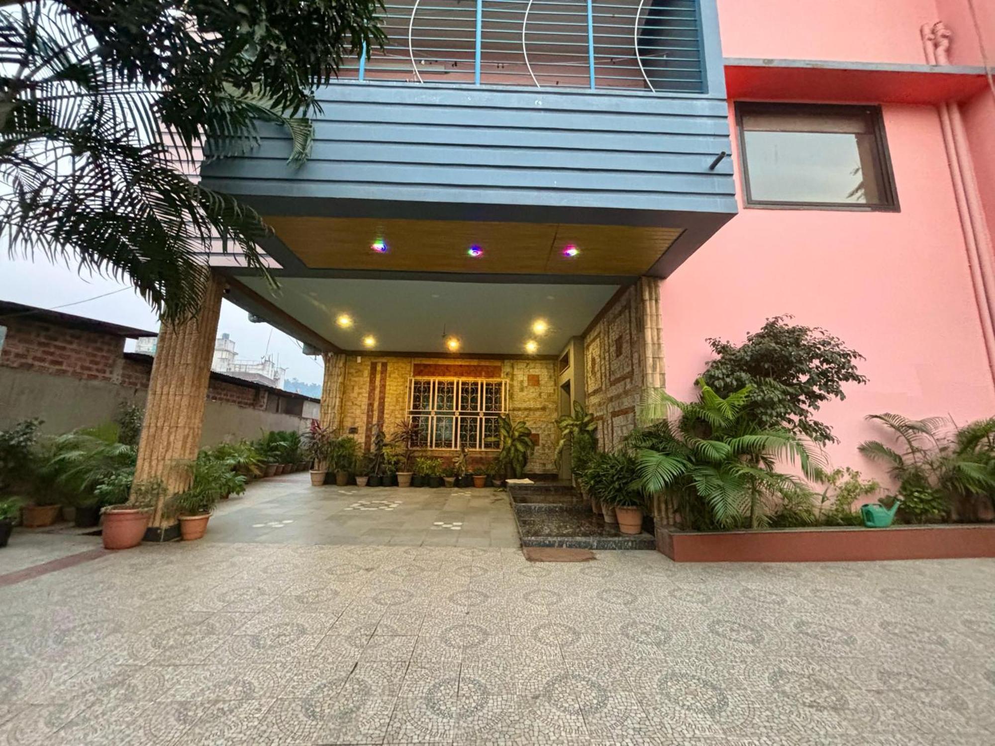 Krishna Shree Guest House Гувахати Экстерьер фото