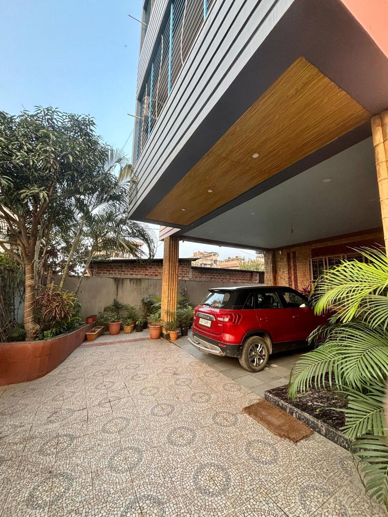 Krishna Shree Guest House Гувахати Экстерьер фото